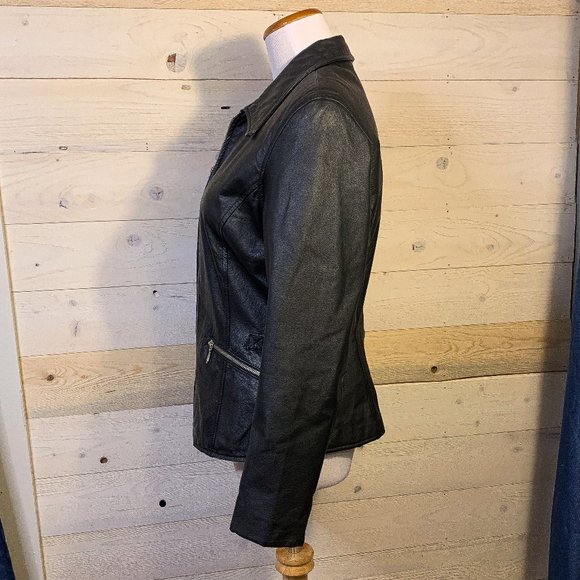 EUC Wilson’s | Medium | Black Genuine Leather Jacket - Picture 7 of 13